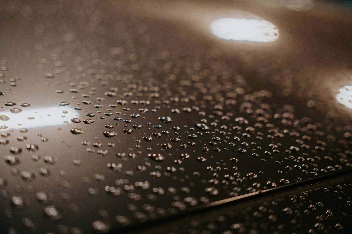 Chart showing common causes of vinyl floor damage: 42% furniture movement, 28% trapped grit under pads, 18% point pressure from narrow feet, 12% chemical cleaners